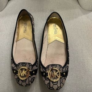 Michael Kors logo flats size 8.5